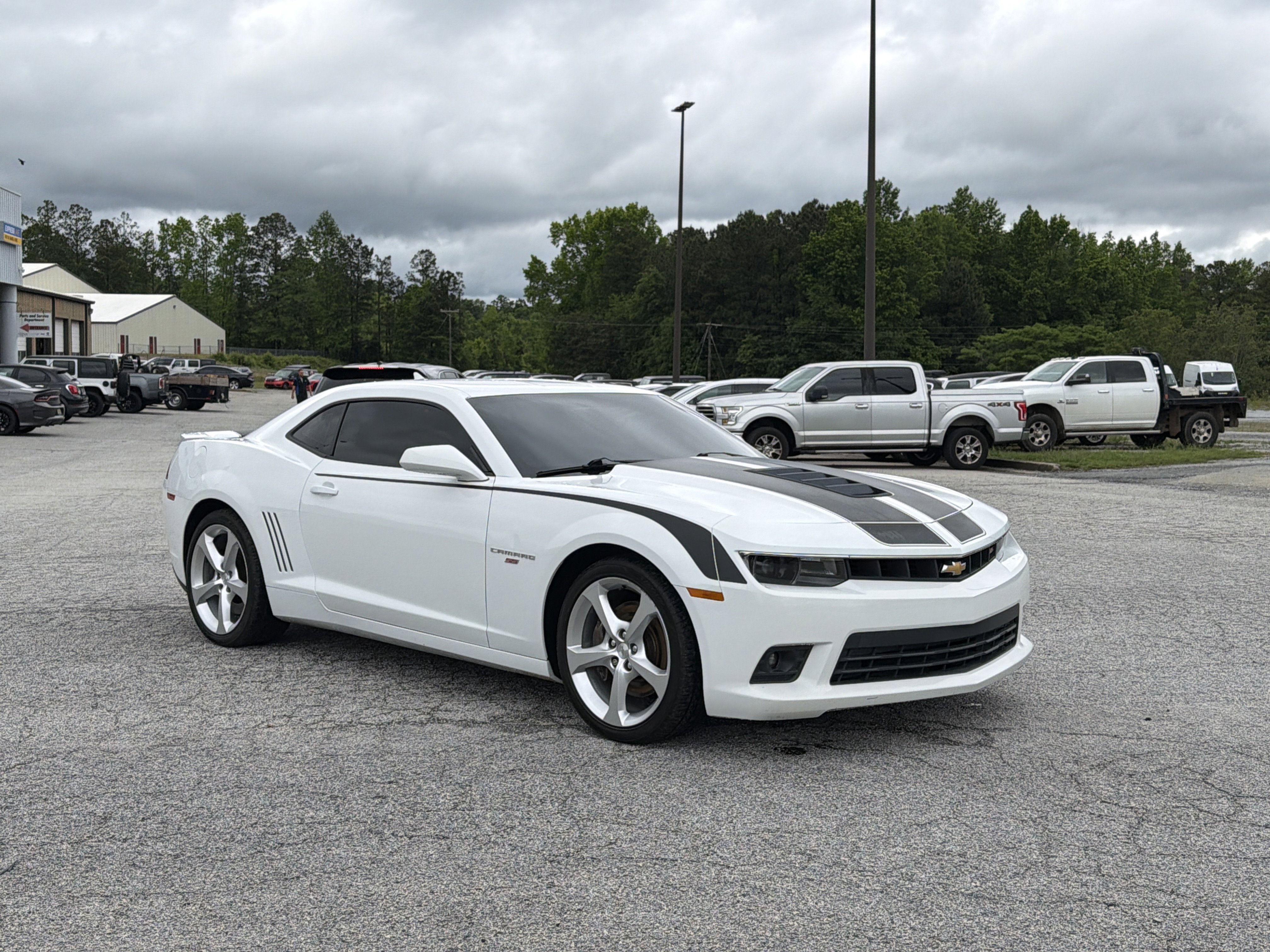 Used 2015 Summit White Chevrolet SS image 2