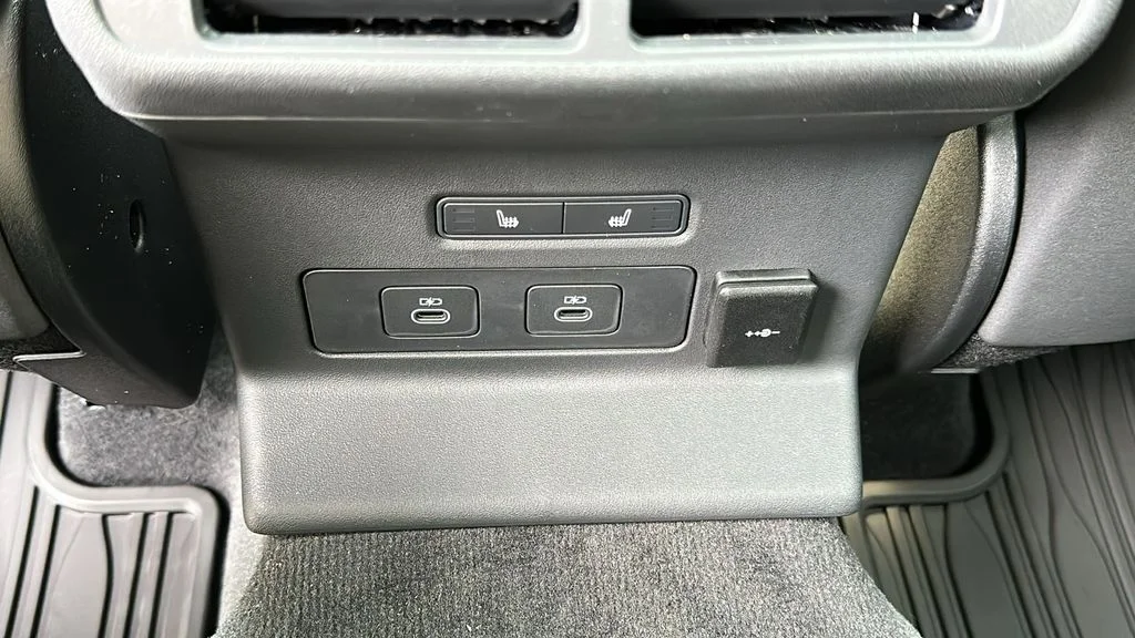 Used 2026 White Land Rover S image 24