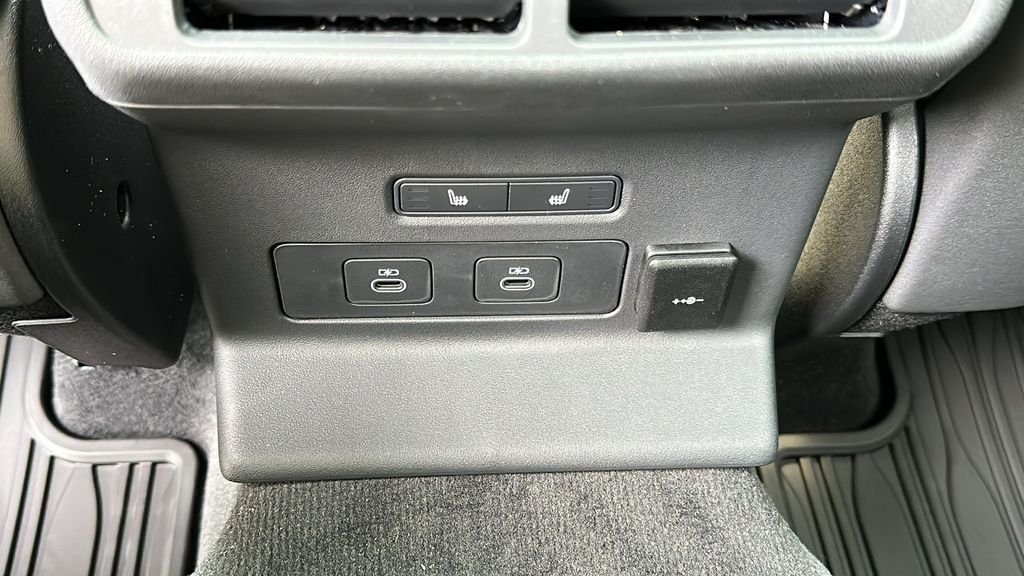 Used 2026 White Land Rover S image 24