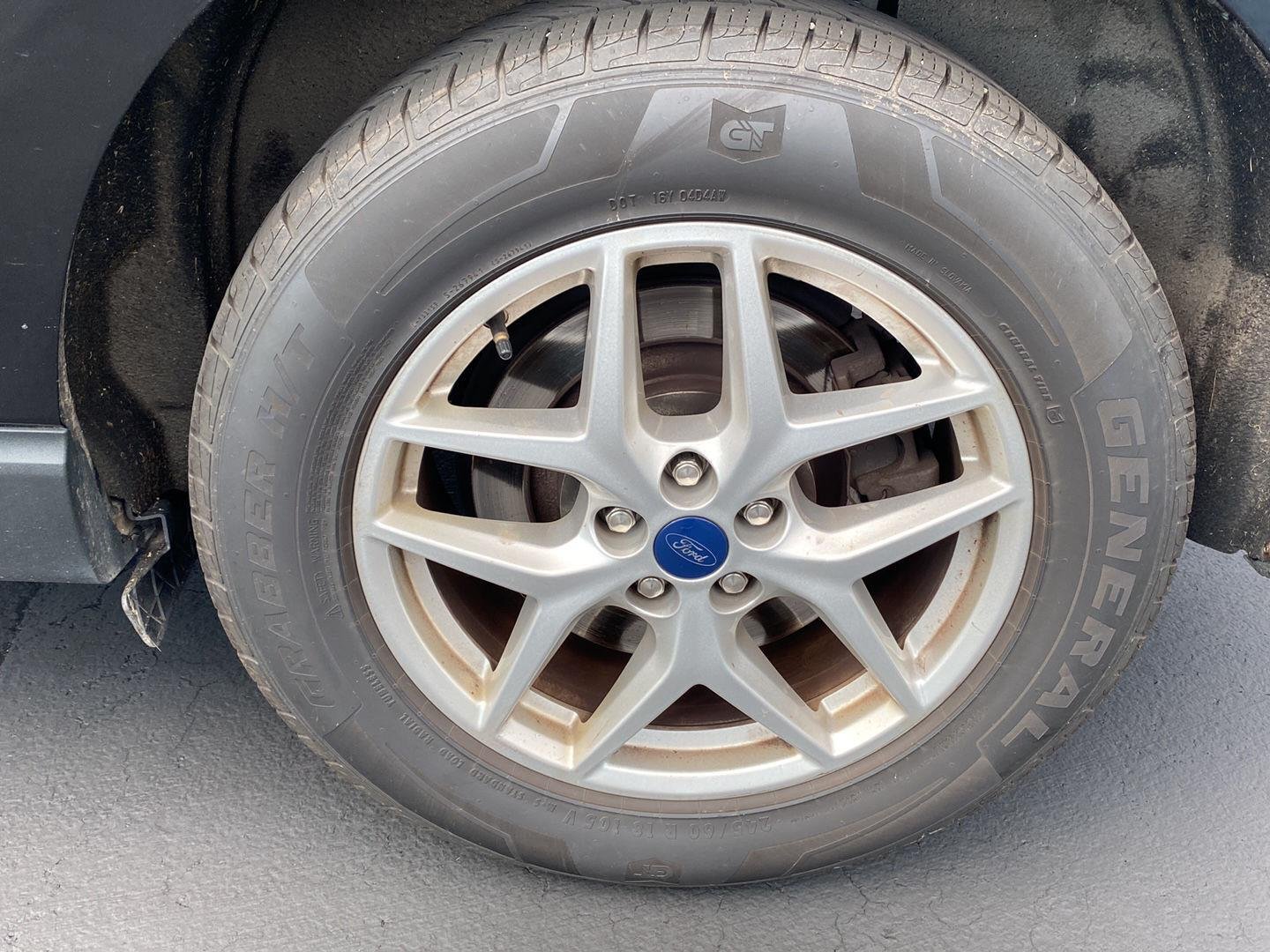 Used 2022 Agate Black Ford SEL image 12