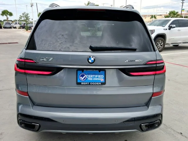 Used 2025 Gray BMW xDrive40i image 6