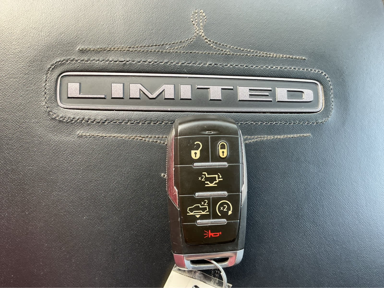 Used 2022 Delmonico Red Pearlcoat Ram Limited image 31