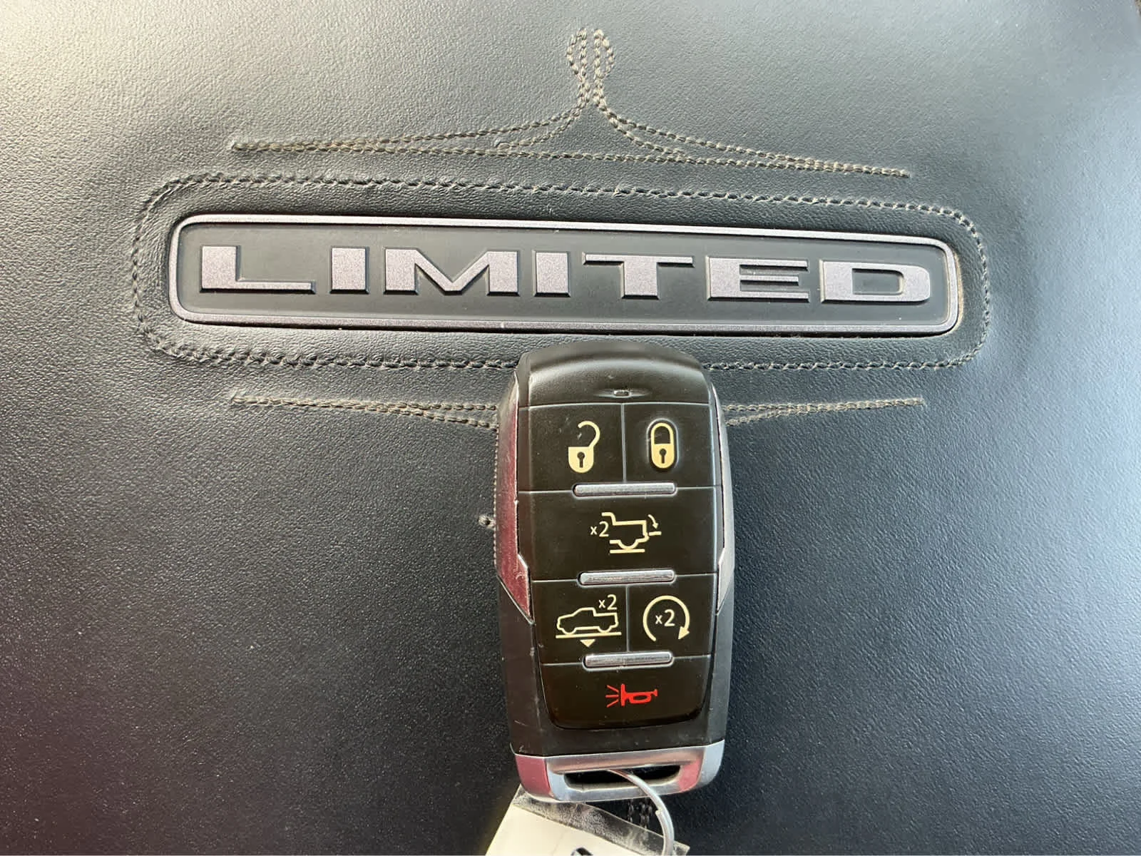 Used 2022 Delmonico Red Pearlcoat Ram Limited image 31