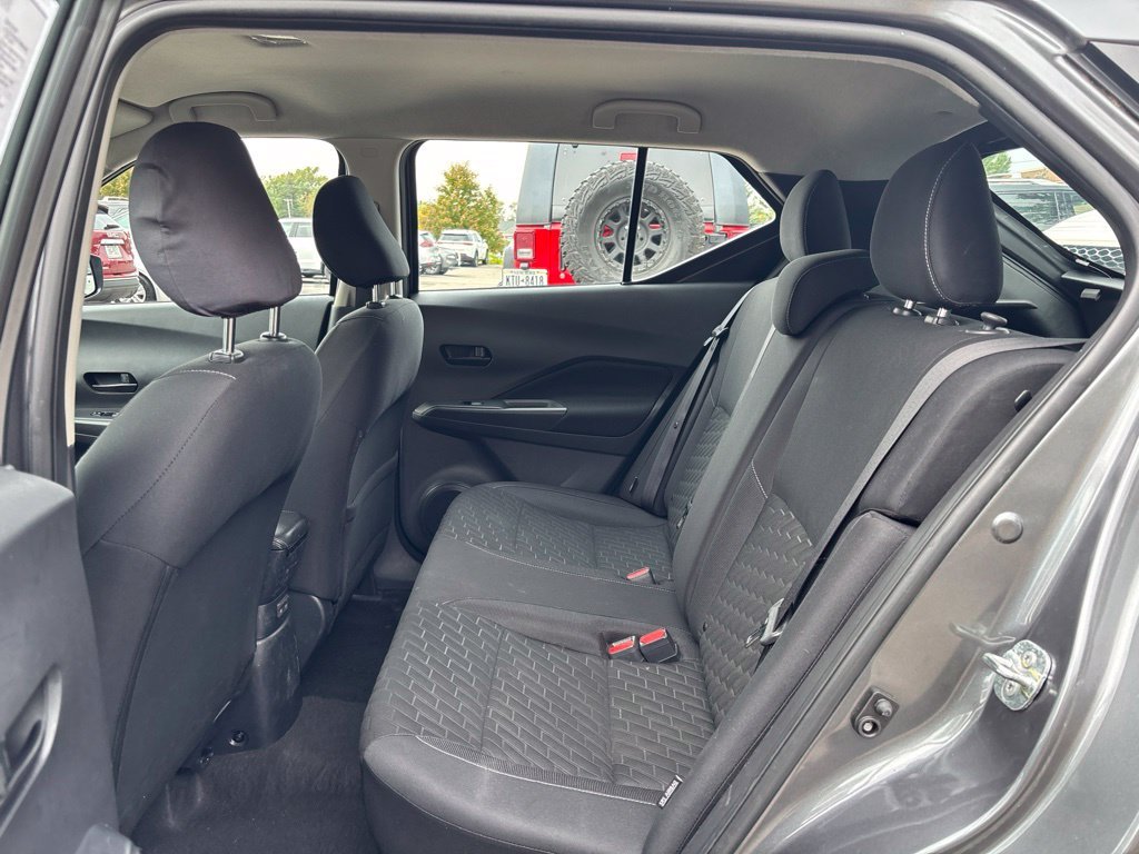 Used 2021 Gray Nissan S image 13