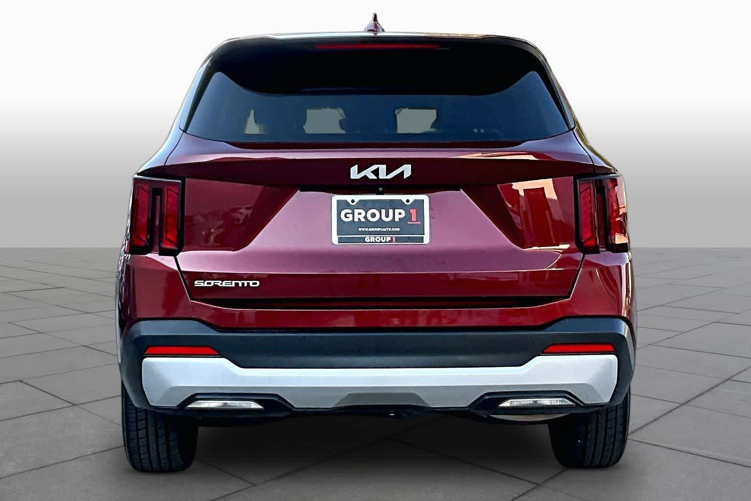 Pre-Owned 2024 Kia Sorento LX