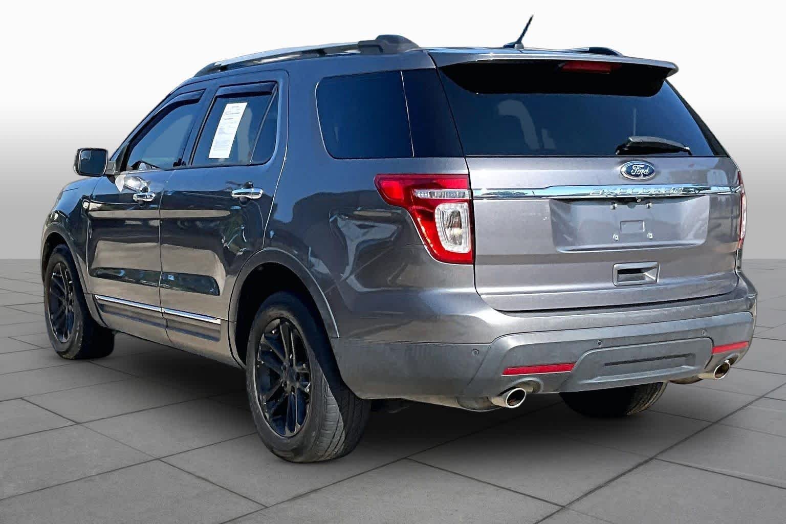 Used 2014 Sterling Gray Metallic Ford XLT image 11