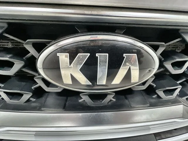 2021 Kia Sorento LX - Photo 28