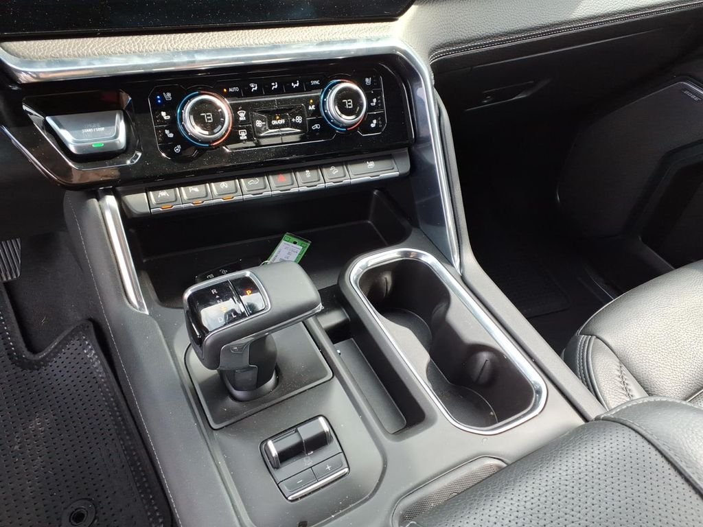 Used 2024 Onyx Black GMC Denali image 10