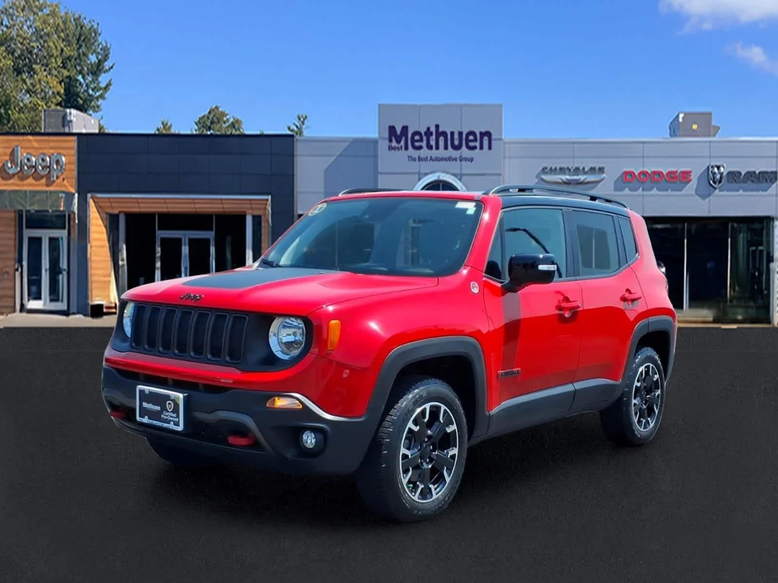 Used 2023 Colorado Red Clearcoat Jeep Trailhawk image 9