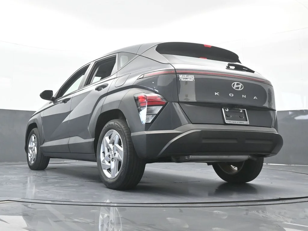 Used 2024 Ecotronic Gray Pearl Hyundai SE image 60