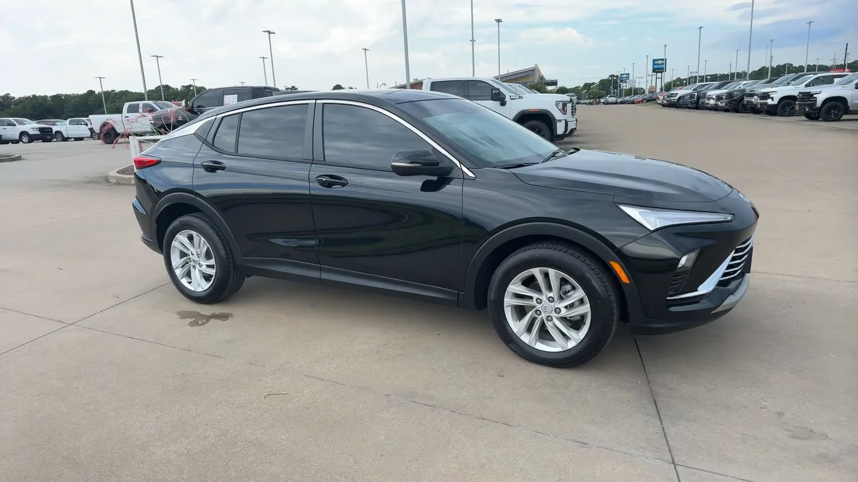 Used 2024 Ebony Twilight Metallic Buick Preferred image 3