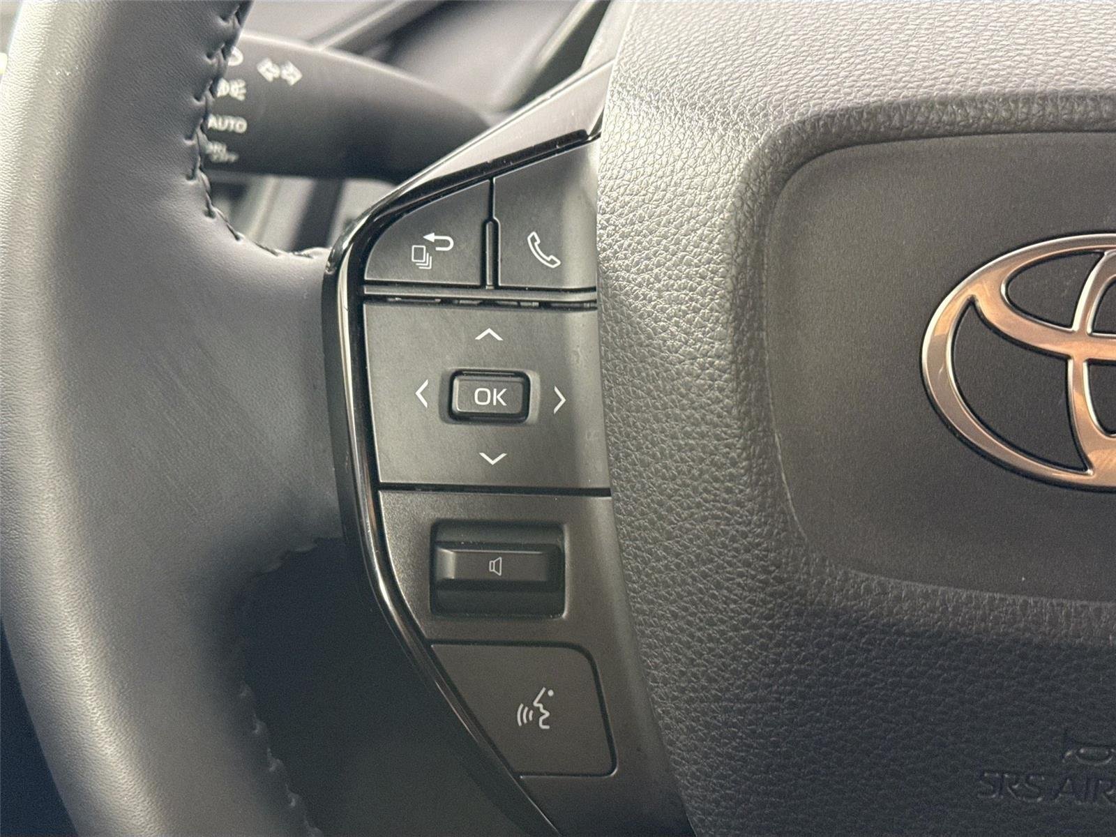 Certified Used 2025 Cutting Edge Toyota XLE image 18