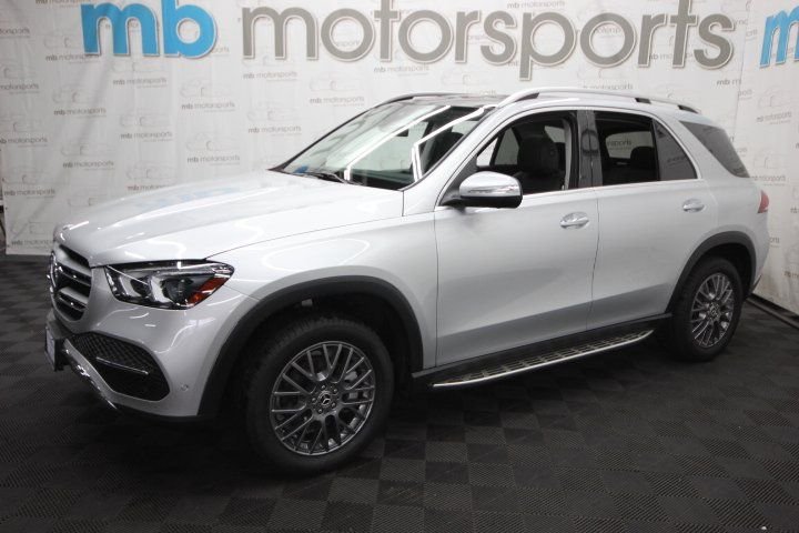 Used 2021 Silver Mercedes-Benz GLE 350 image 3
