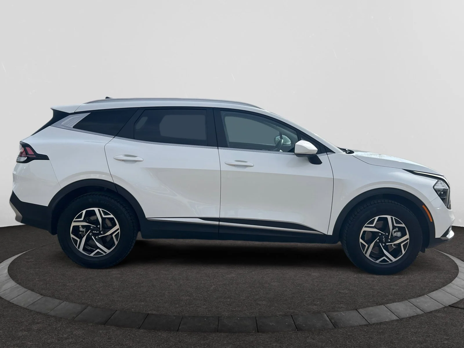 Used 2023 WHITE Kia X-LINE AWD image 6
