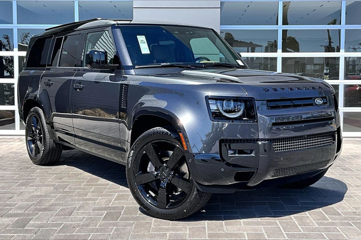 New 2026 Carpathian Grey Land Rover X-Dynamic SE image 2