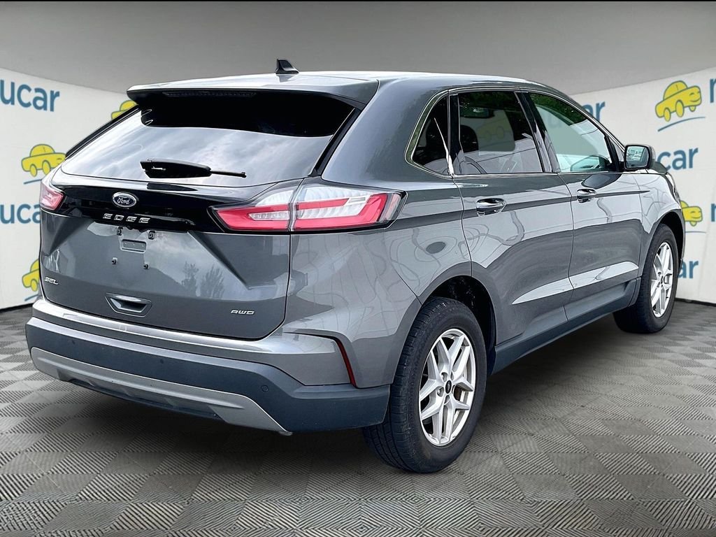 Used 2024 Gray Metallic Ford SEL image 6