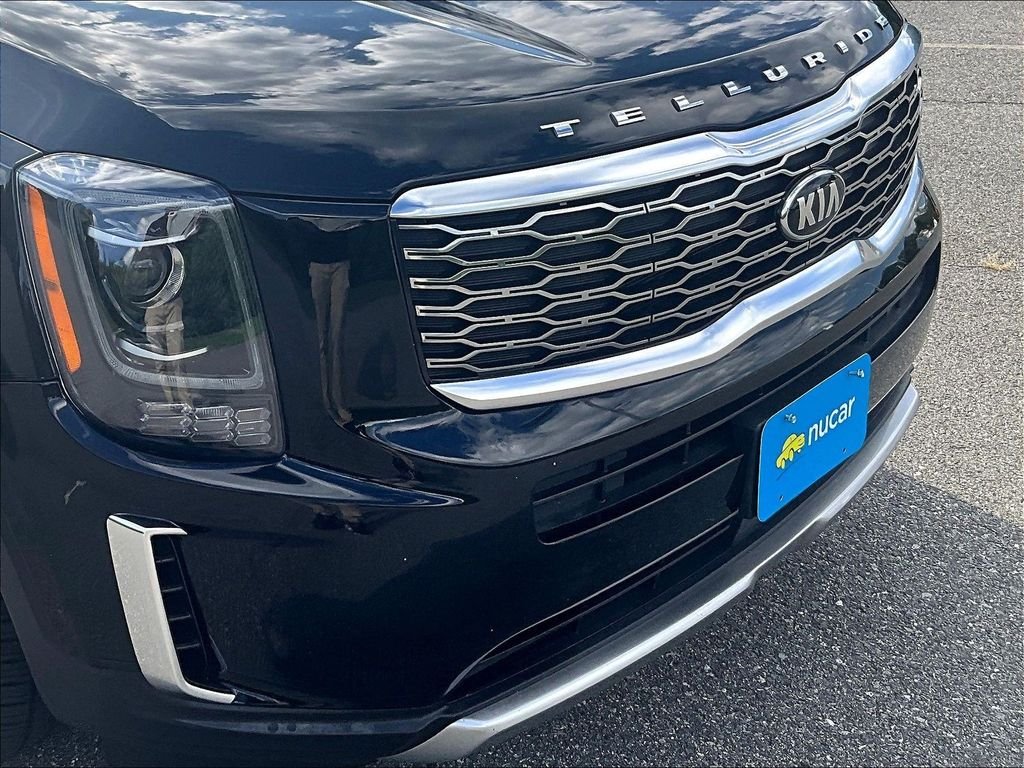 Used 2020 Black Kia S image 33