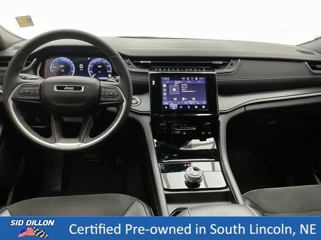 Used 2023 Diamond Black Crystal Pearlcoat Jeep Altitude image 20
