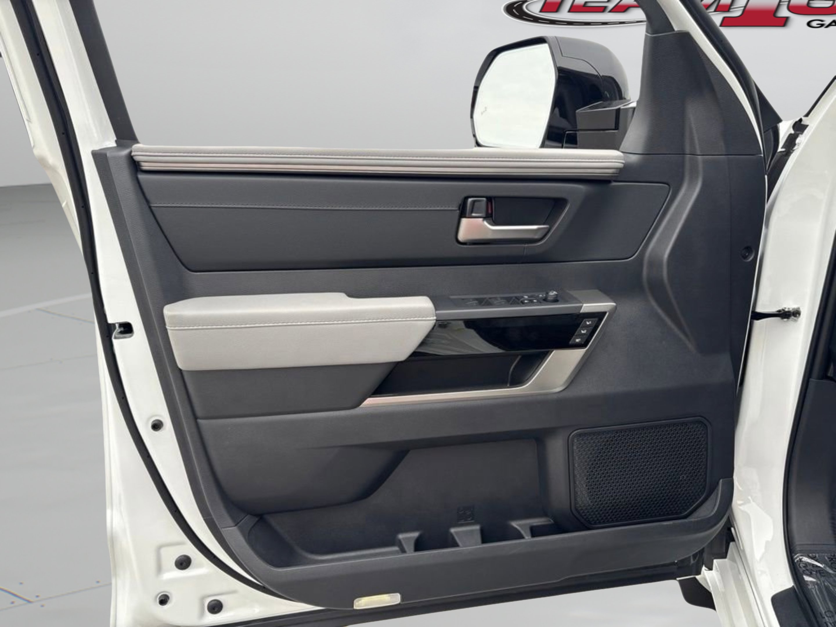 2026 Toyota Tundra Limited - Photo 28
