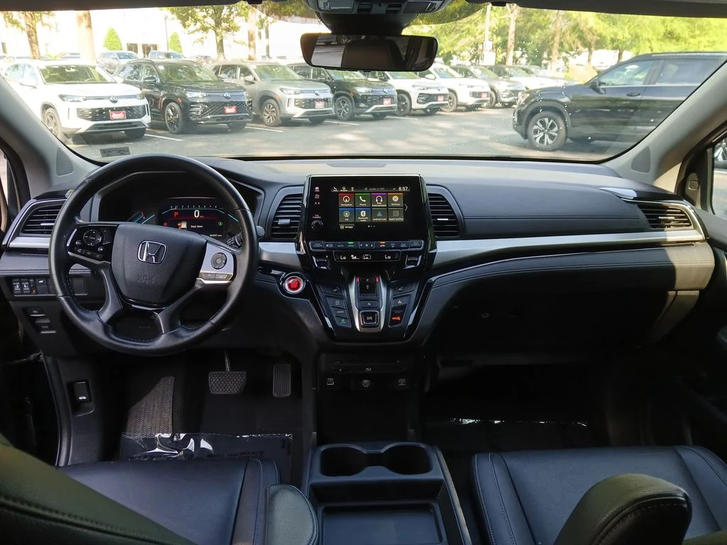 Used 2023  Honda Touring image 23