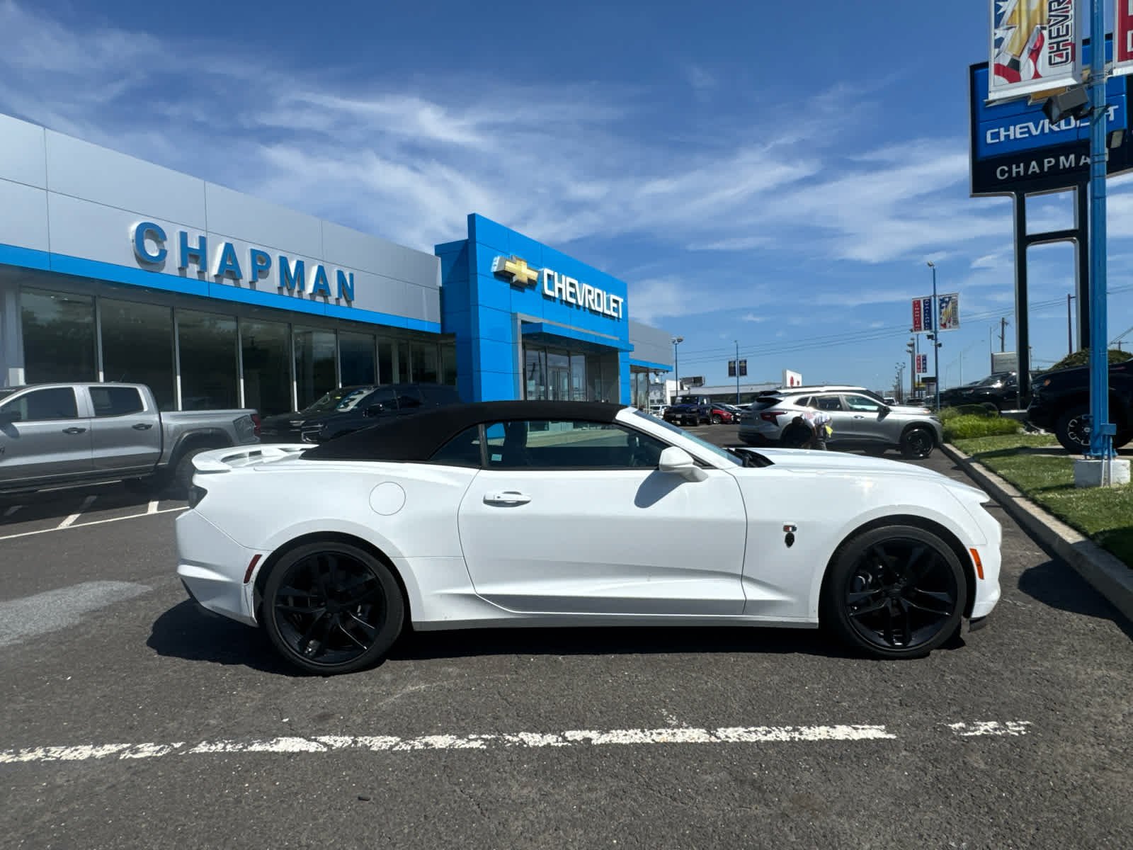 Used 2023 Summit White Chevrolet 2LT image 12