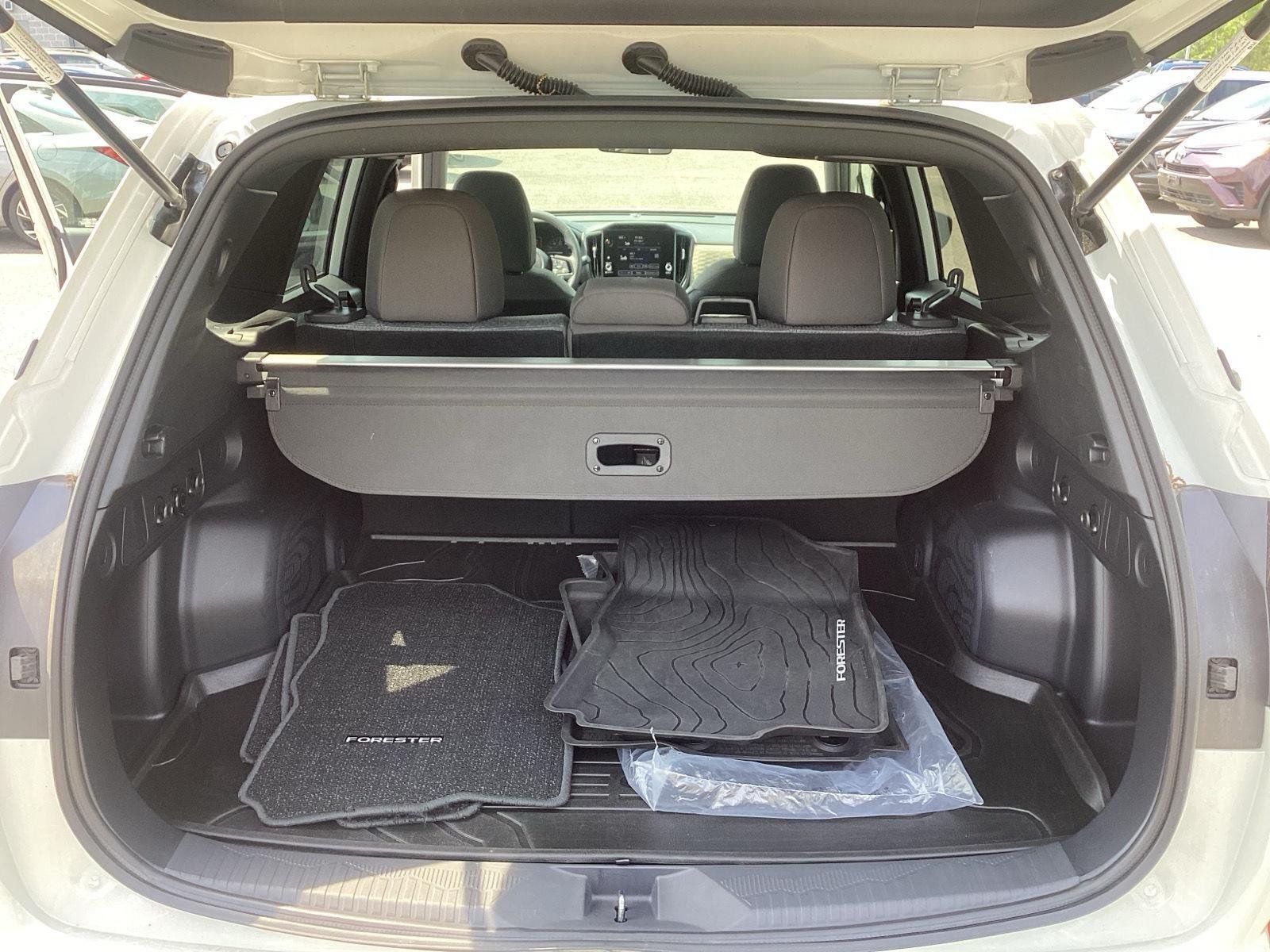 New 2026 Crystal White Pearl Subaru Premium image 31