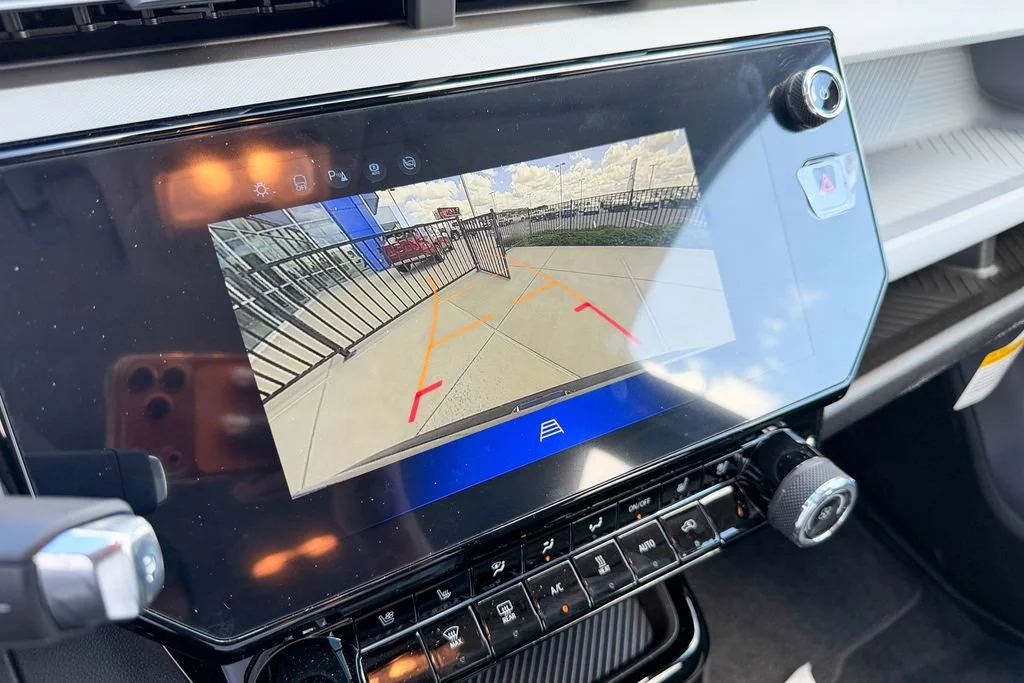 2027 Chevrolet Bolt RS - Photo 19