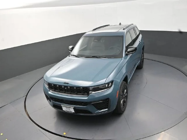 New 2026 Steel Blue Exterior Paint Jeep Limited Reserve image 12