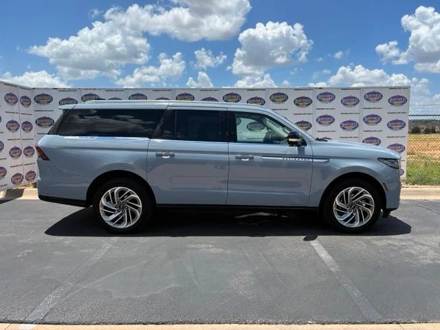 2025 Lincoln Navigator L Reserve