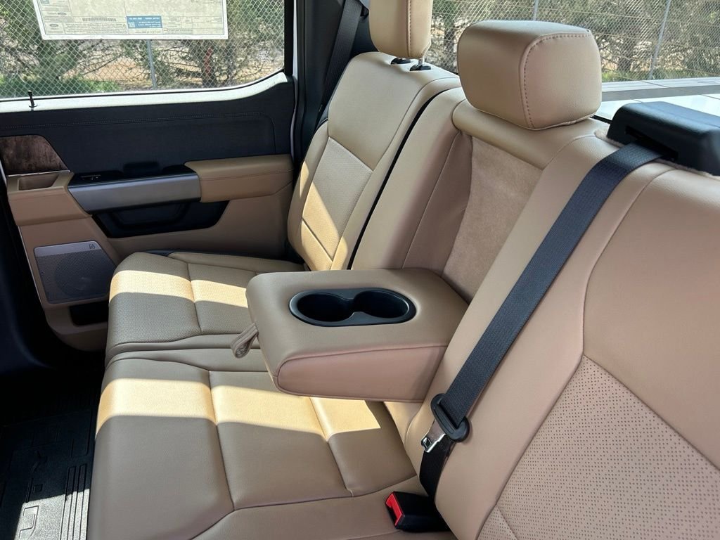 New 2026 Oxford White Ford Lariat image 40