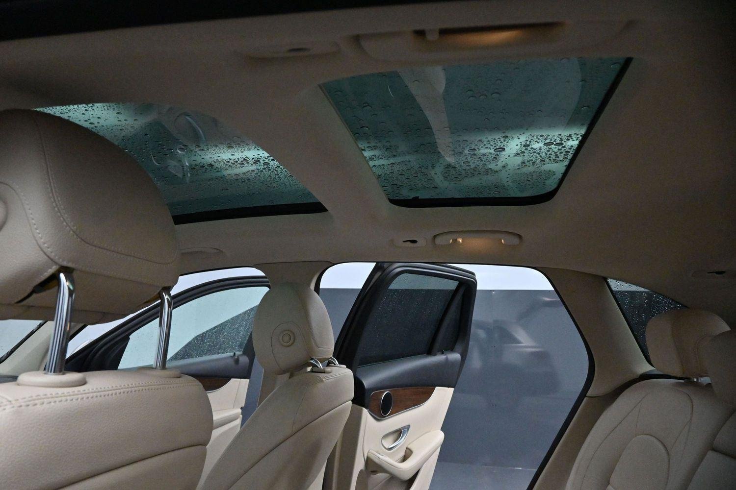 Used 2021 Mojave Silver Metallic Mercedes-Benz GLC 300 image 31