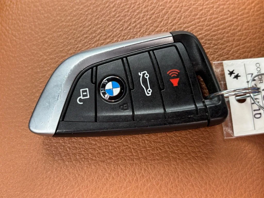 Used 2023 Red BMW 530i image 34