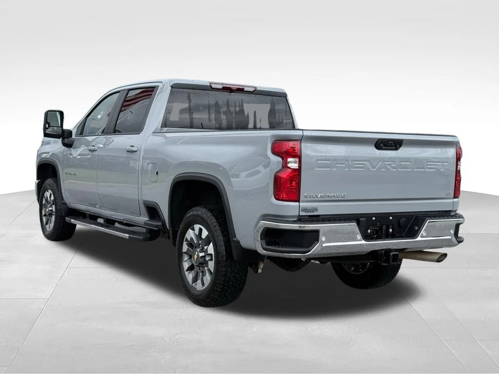 Used 2024 Gray Chevrolet LT image 3