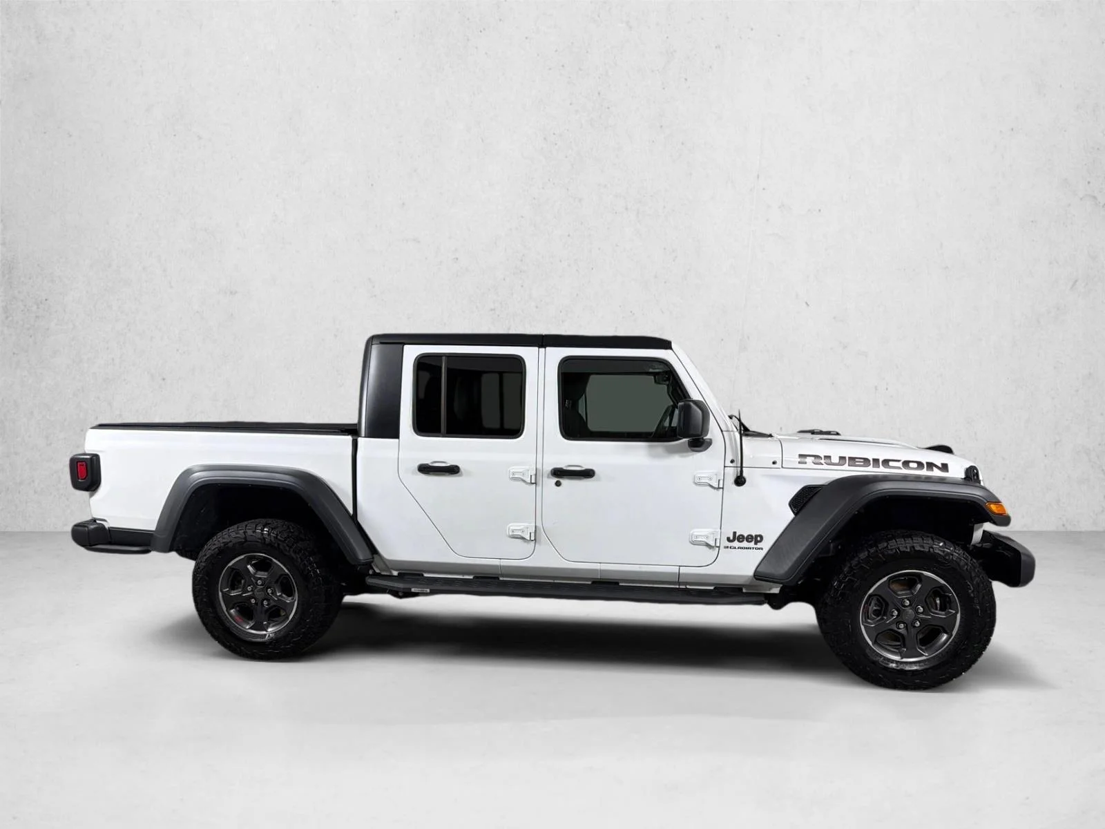 Used 2023 White Jeep Rubicon image 3