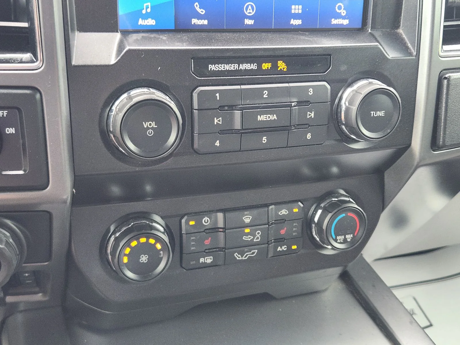 Used 2020 White Ford XLT image 19