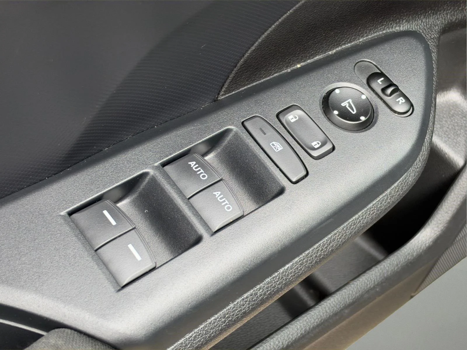 Used 2018 Polished Metal Metallic Honda Sport image 18