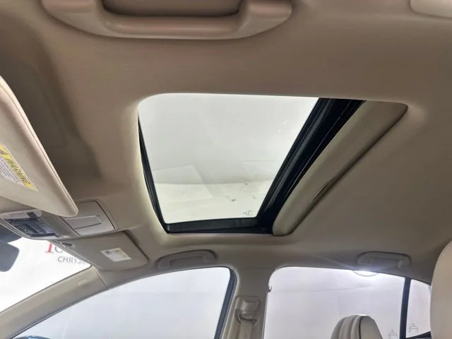 Used 2019  Acura 3.5L Advance Pkg image 23