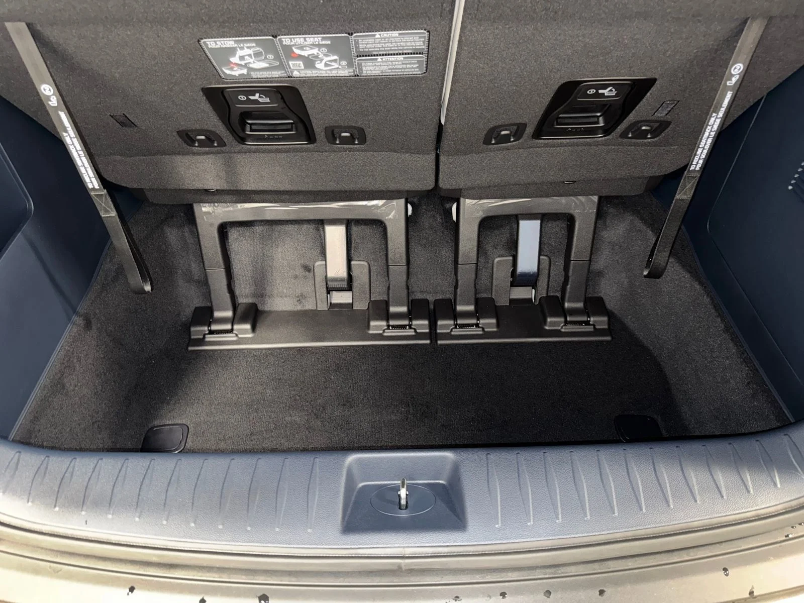 New 2026 Ivory Kia EX image 26
