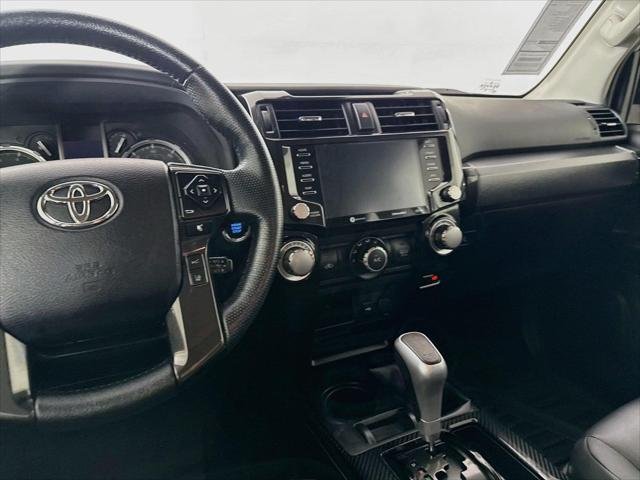 Certified Used 2024 CLASSIC SILVER METALLIC Toyota  image 32