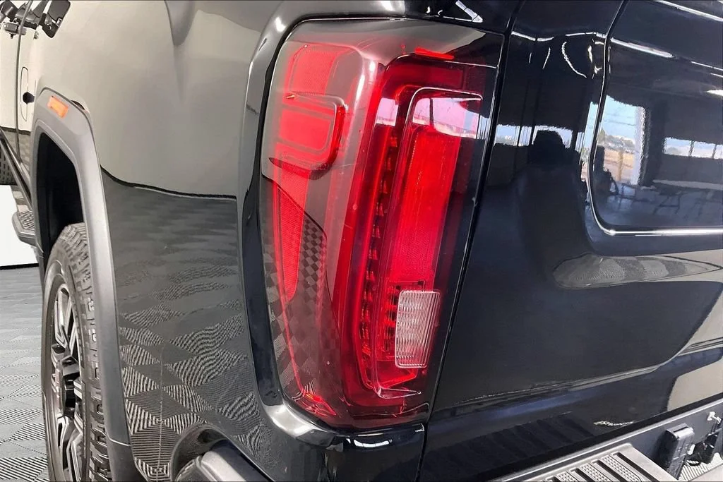 Certified Used 2023 ONYX BLACK GMC AT4 image 22