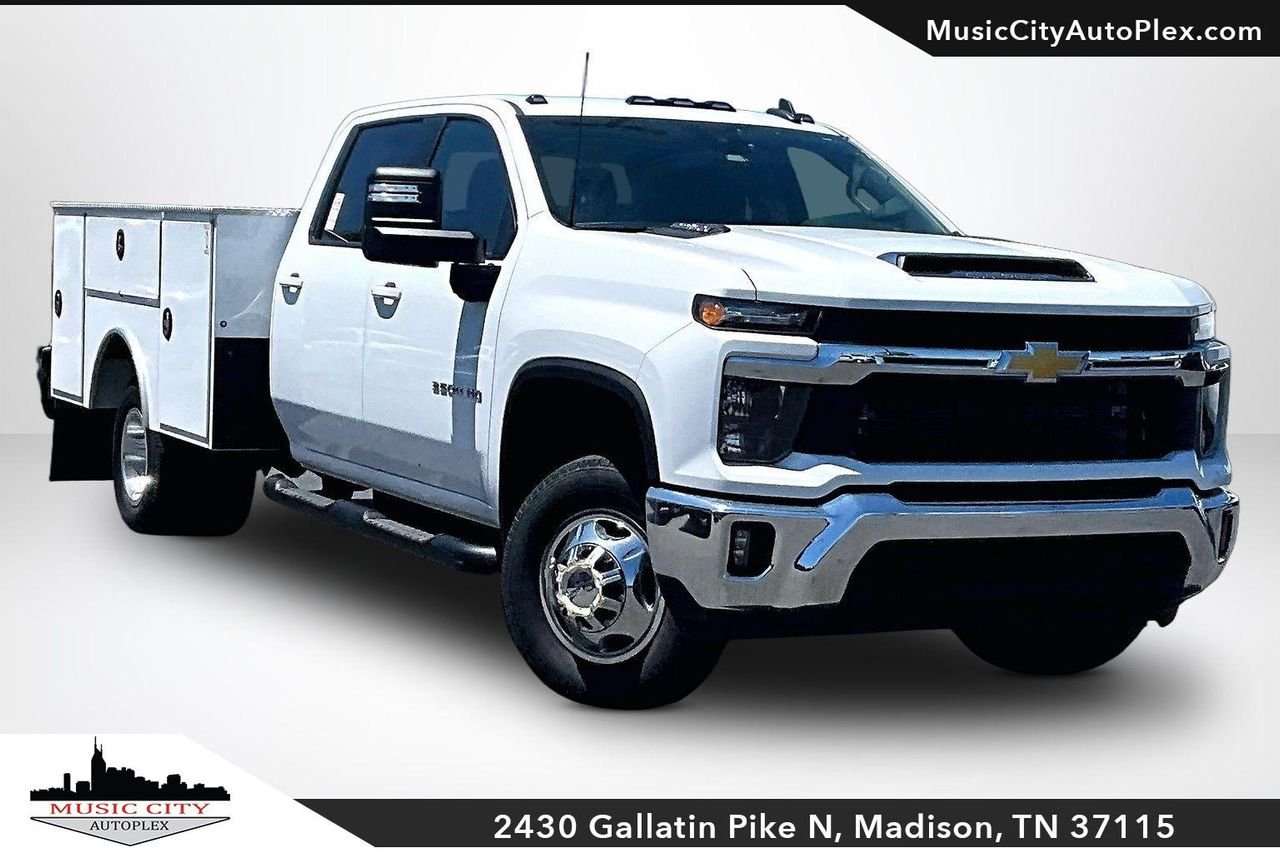 2024 Chevrolet Silverado HD LT 4WD Crew Cab Standard Box SRW's photo
