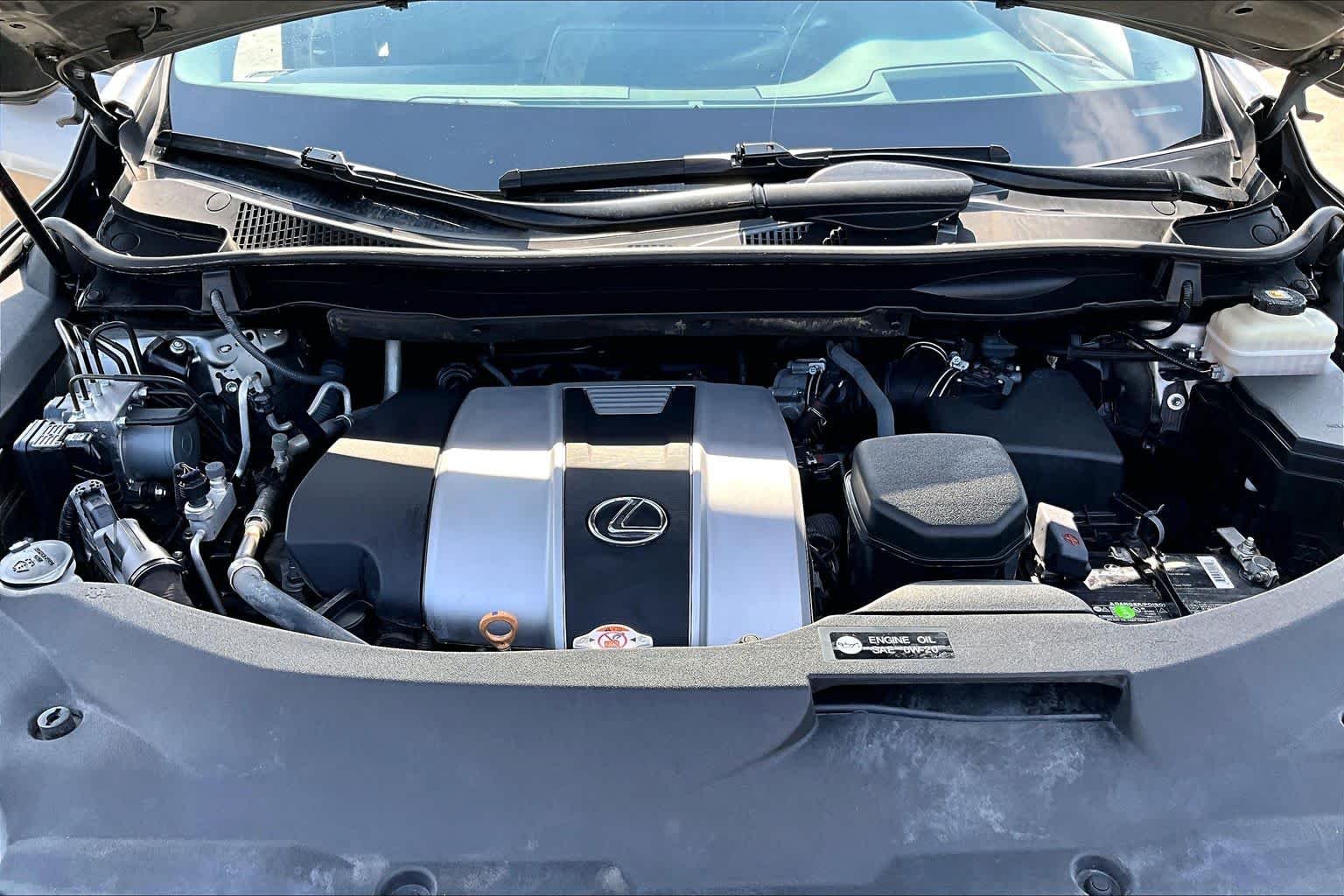 Used 2019 Atomic Silver Lexus  image 29
