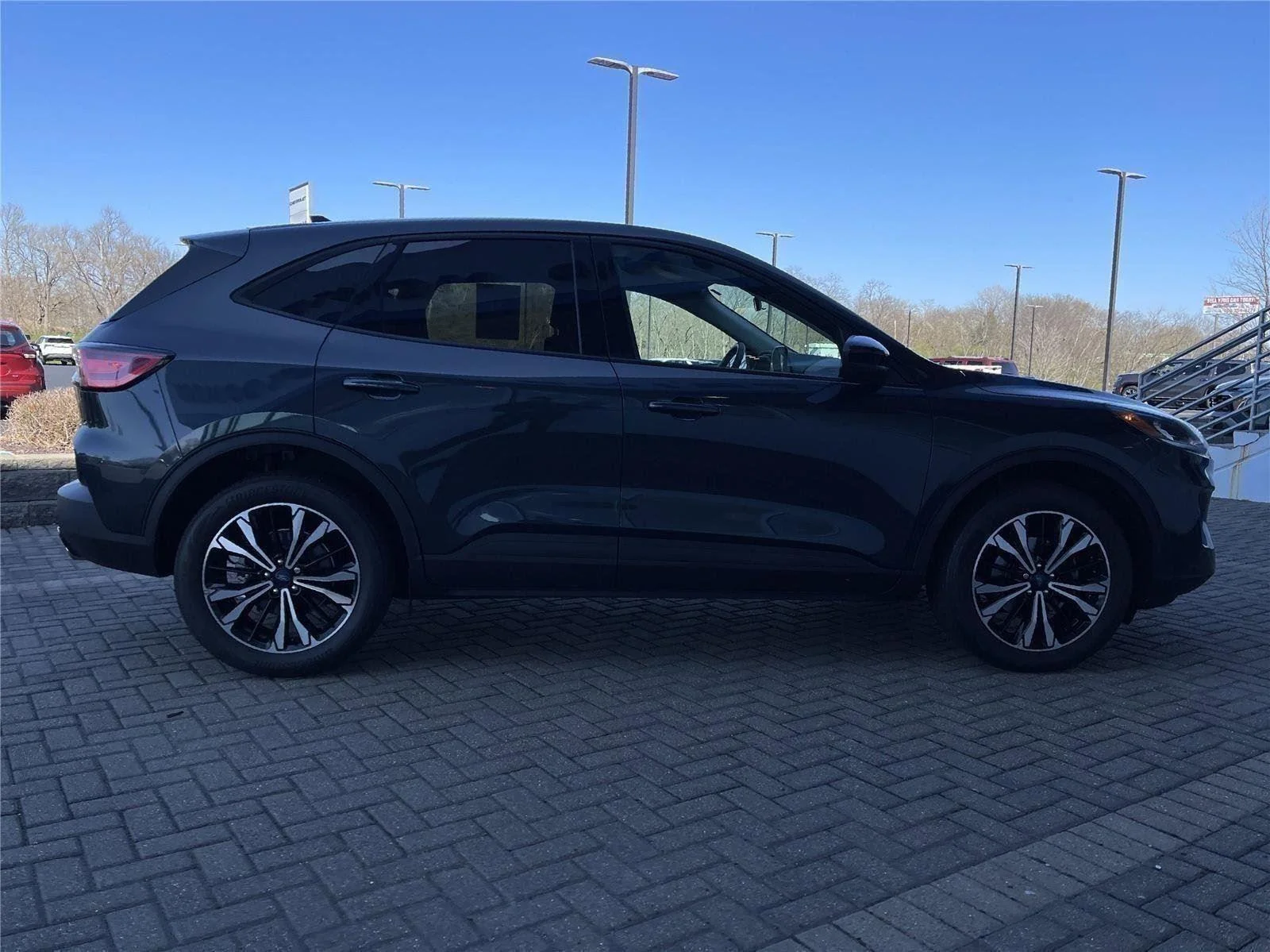 Used 2022 Gray Ford SE image 6