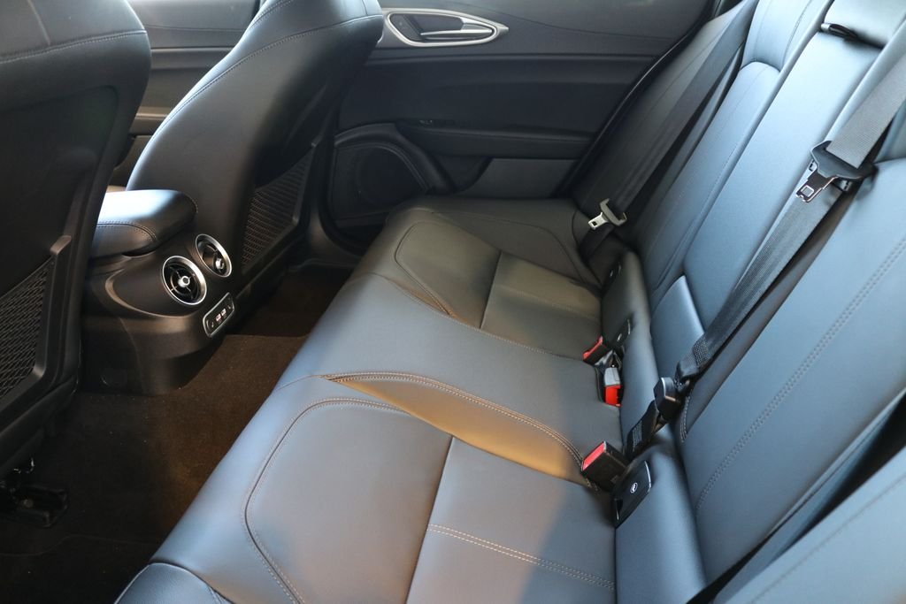 2025 Alfa Romeo Giulia Base - Photo 21