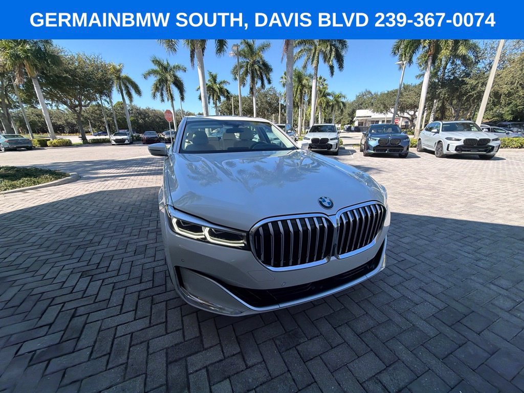 Used 2022 Mineral White Metallic BMW 750i xDrive image 18