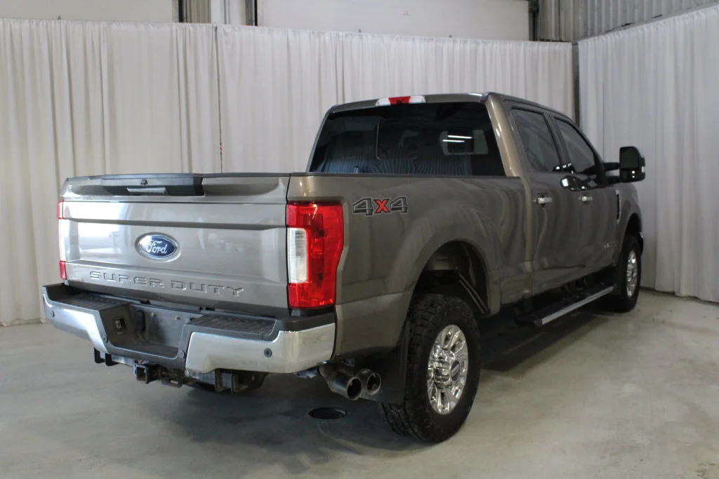 Used 2019 Gray Ford XLT image 24