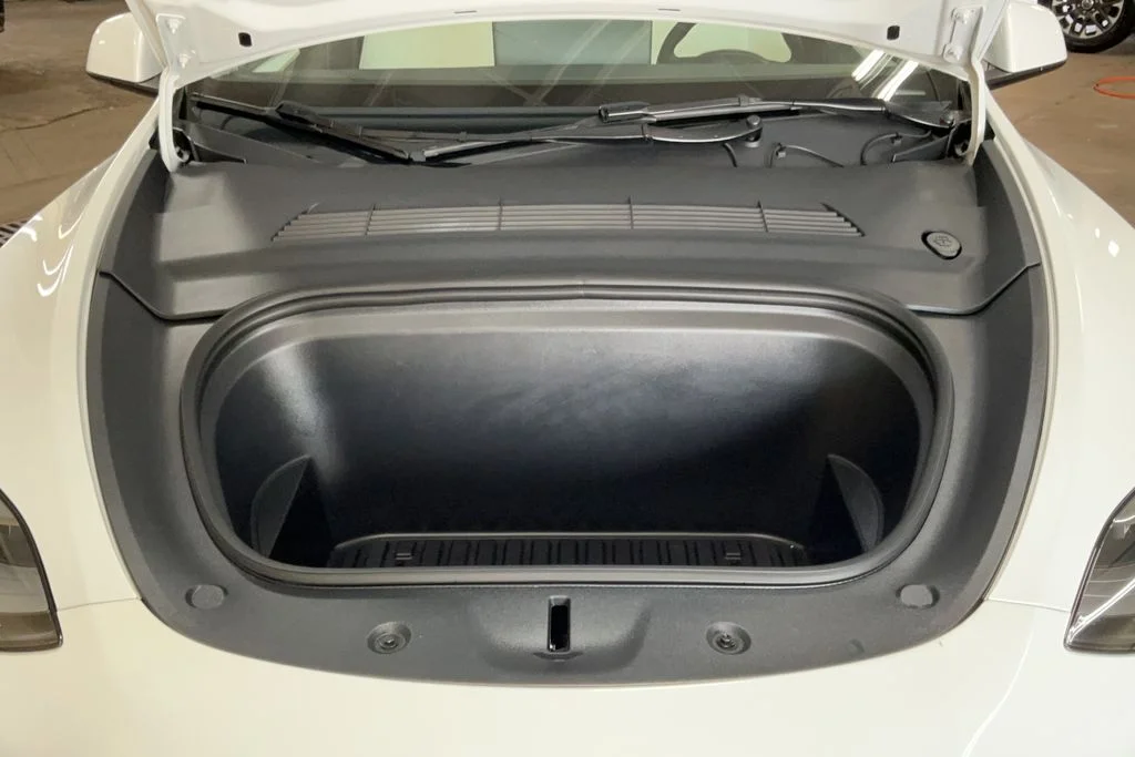 2024 Tesla Model Y Long Range - Photo 22