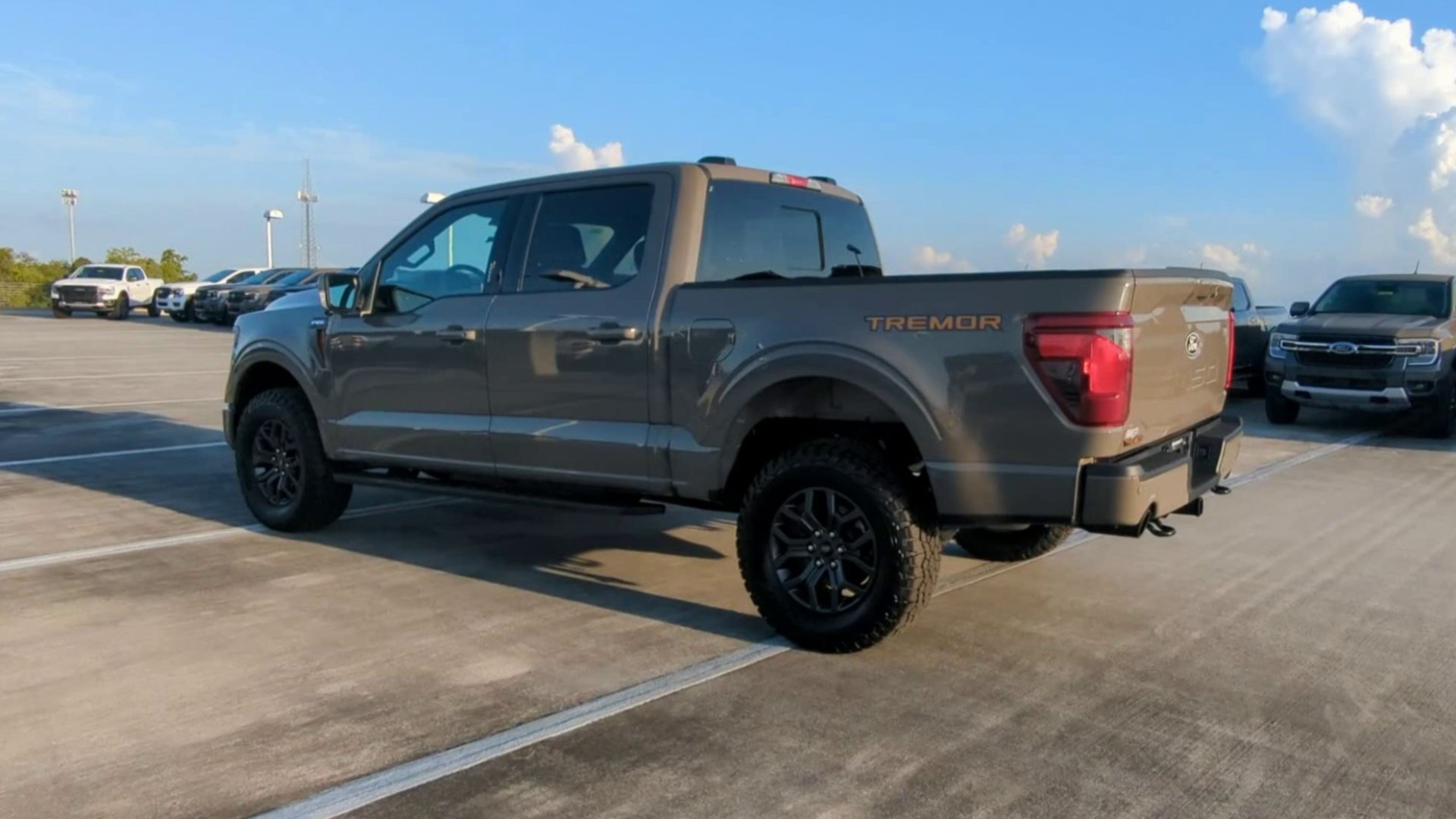 New 2026 Marsh Gray Ford Tremor® image 31