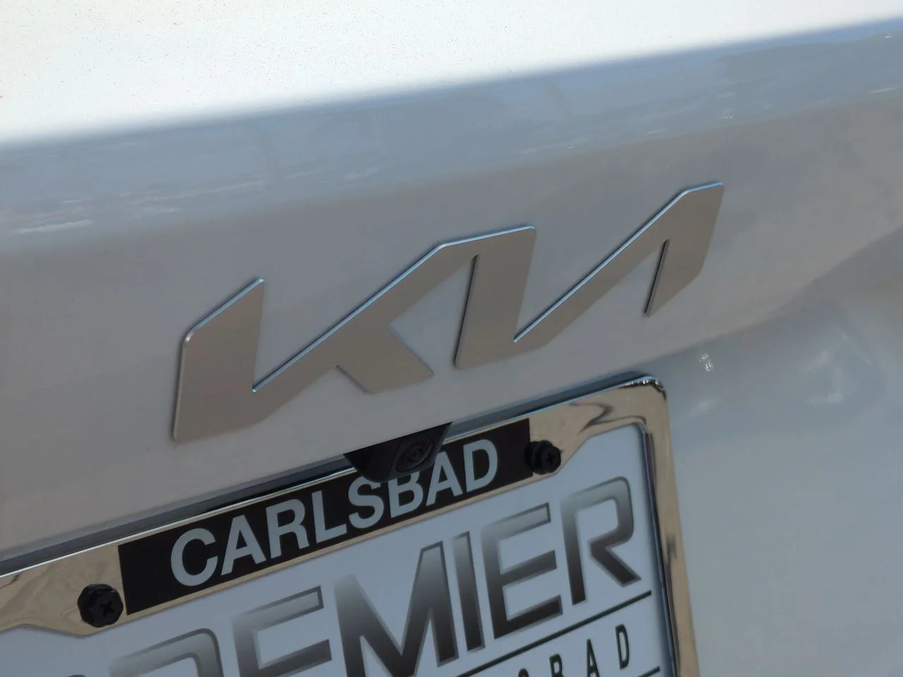 New 2026 Snow White Pearl Kia EX image 30