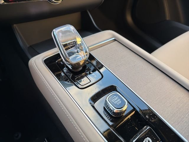 2026 Volvo XC90 Plus - Photo 20
